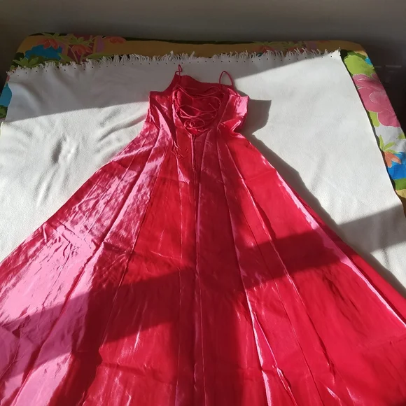 Zum Zum by Niki Livas Spaghetti strap Gown Dress - Picture 10 of 16